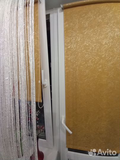 Продам две рулонные шторы состояние отличное