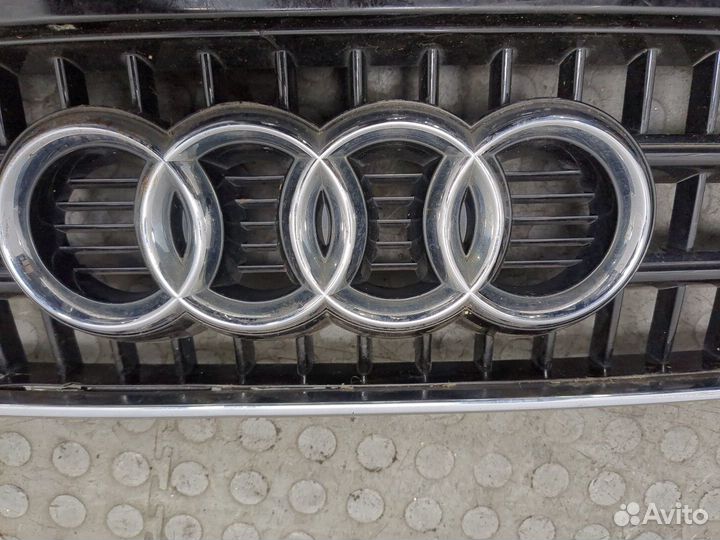 Решетка радиатора Audi Q7