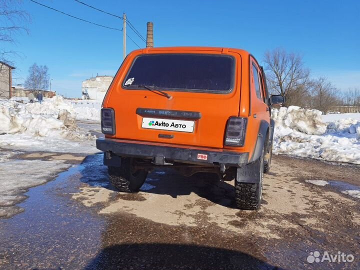 LADA 4x4 (Нива) 1.7 МТ, 2001, 60 000 км