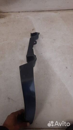 Брызговик передний левый