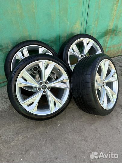 Колеса Audi Q7 4M / Q8 оригинал R22