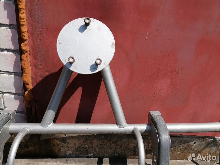 Крепление для запоснова колеса