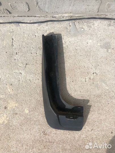 Брызговик задний левый Toyota Highlander