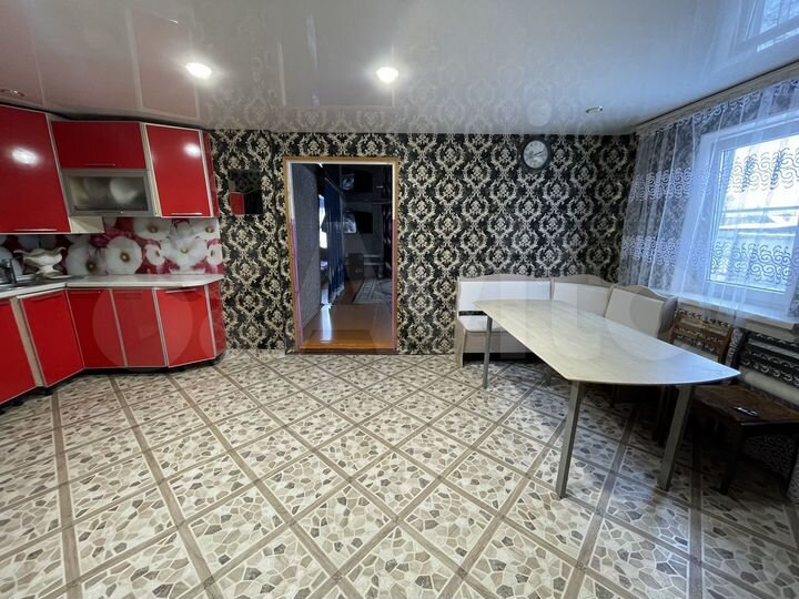 Дом 63 м² на участке 14 сот.