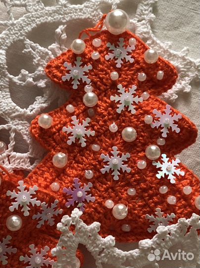 Елочка, елочная игрушка