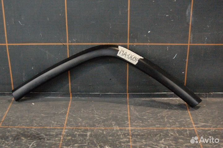 Накладка крыла заднего - Jeep Grand Cherokee WK2