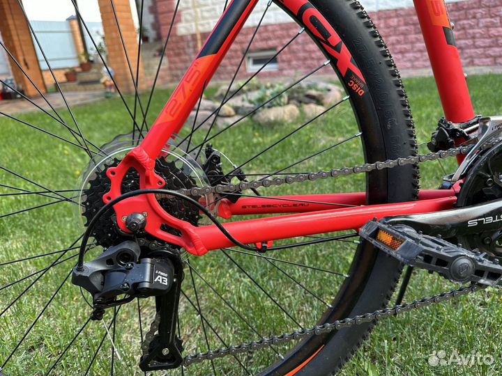 Велосипед Stels Navigator 745 MD 27.5 V010