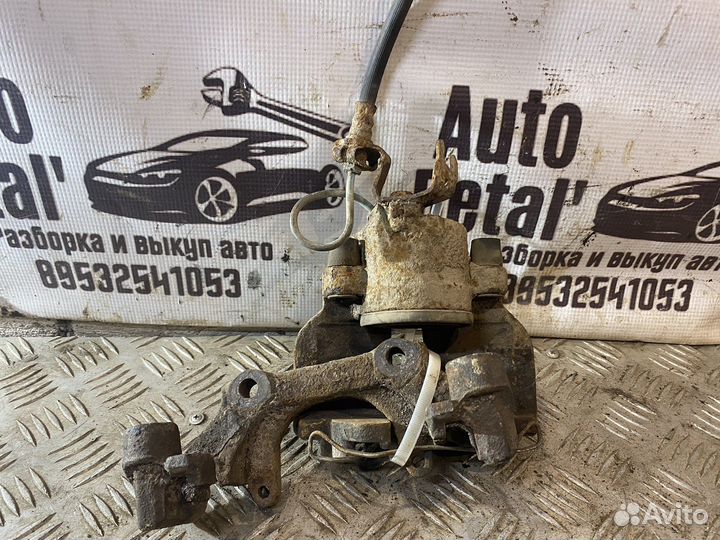 Суппорт передний левый audi 100 c4