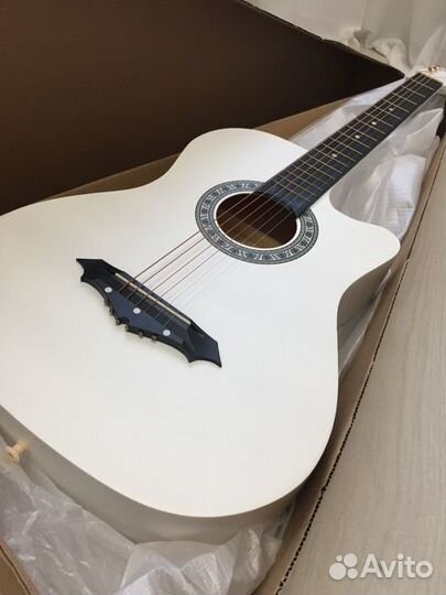 Гитара новая