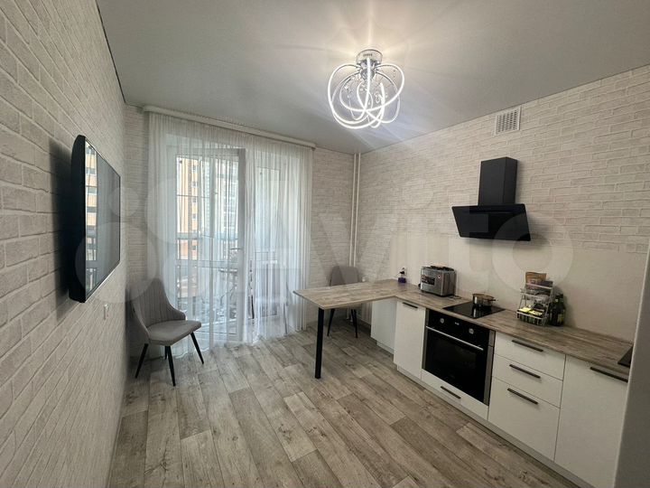 2-к. квартира, 58 м², 4/9 эт.