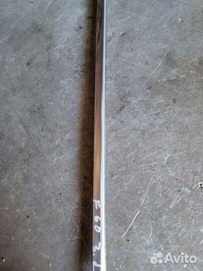 Молдинг стекла задний левый BMW E60