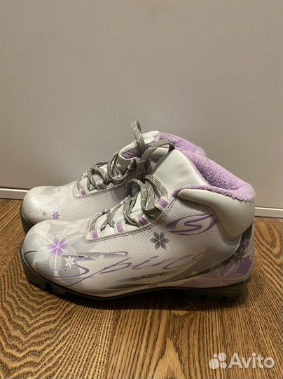 Лыжные ботинки 36