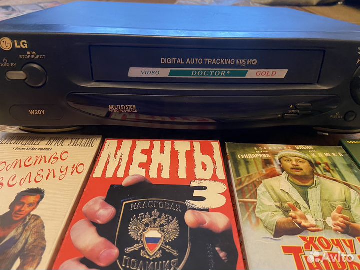 Видеомагнитофон LG