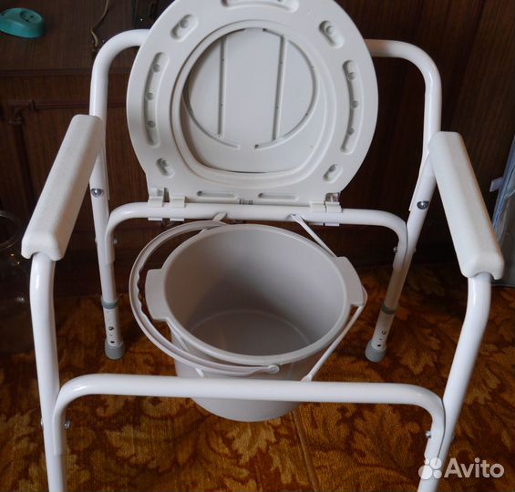 Кресло-туалет armed
