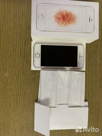 iPhone SE, 32 ГБ