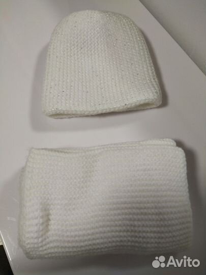 Женская шапка и снуд
