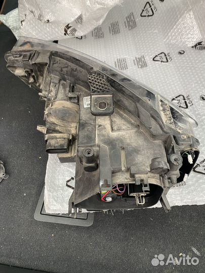 Фара audi q3 правая передняя пассажирская