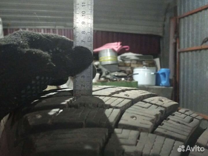 Goodyear Ultragrip Ice Arctic 215/65 R16 98T