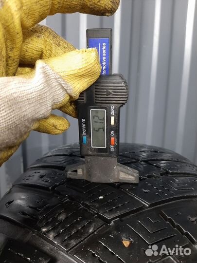 Goodyear Ultragrip Ice Arctic 215/65 R16 98T