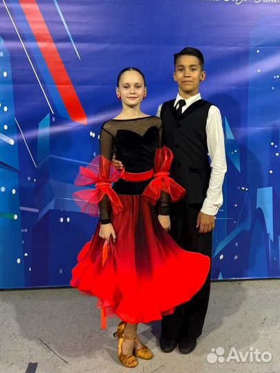 Платье для европейской программы (стандарт) Ю1