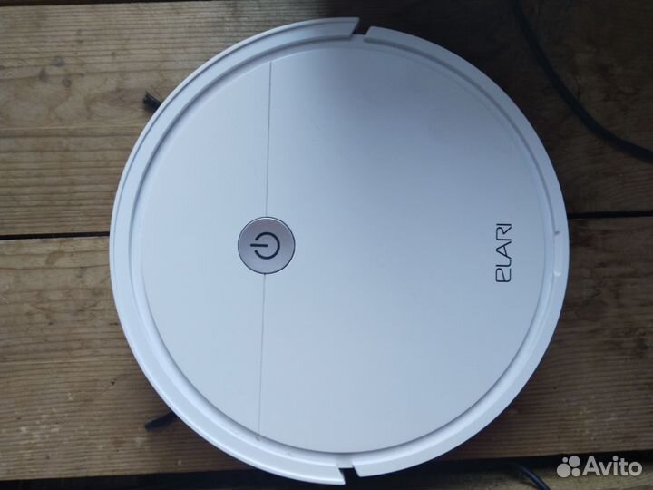Робот пылесос elari