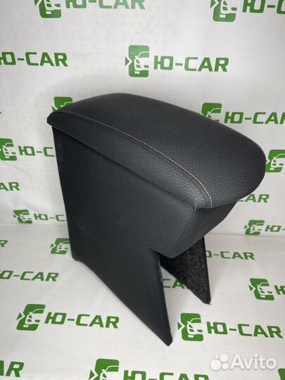 Подлокотник Toyota Aqua (11-20 ) бардачок