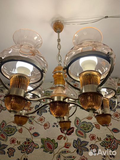 Люстра карамельно- розалиновое стекло СССР