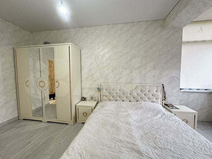 2-к. квартира, 72 м², 6/9 эт.