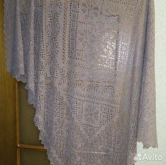 Платок в оренбургской технике 