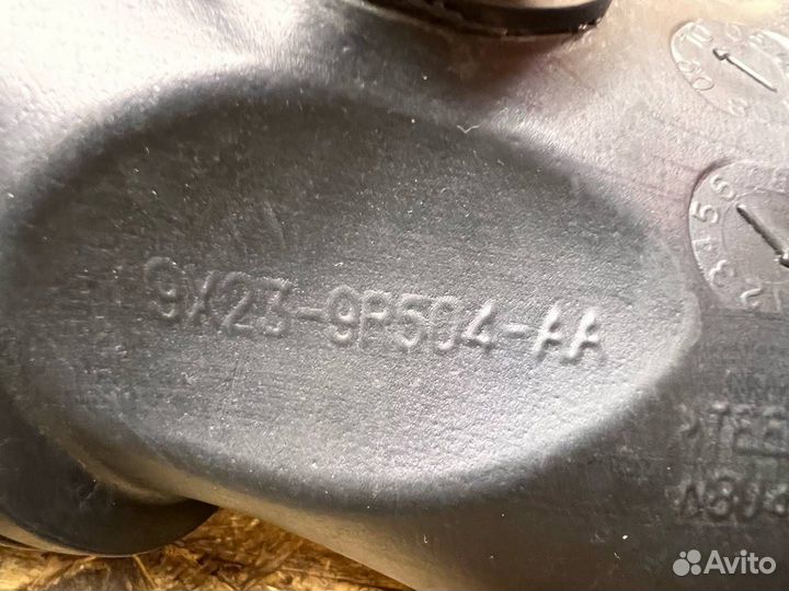 Патрубок воздушного фильтра Jaguar XF 5.0 09-15