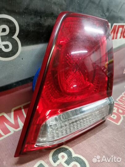 Фонарь задний правый Toyota Land Cruiser