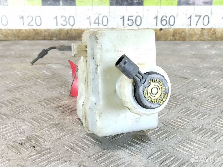 Бачок главного тормозного цилиндра Range rover 200