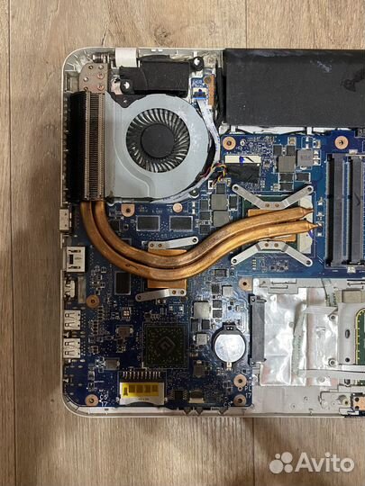 Ноутбук Toshiba satellite T850d