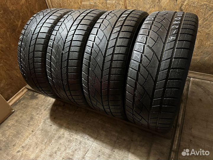 RoadX RX Frost WU01 235/45 R18 98H