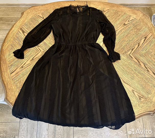 Платье нарядное 46 48