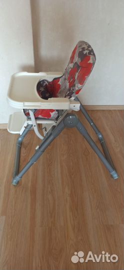 Детский складной стульчик для кормления