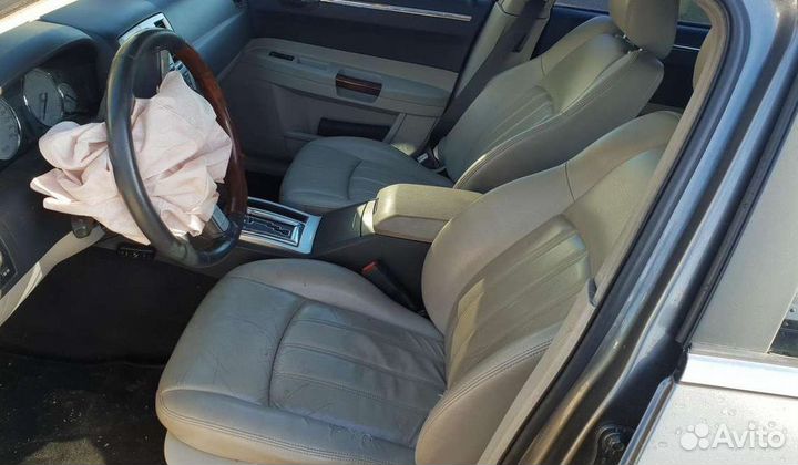 Chrysler 300C 2006 г на запчасти