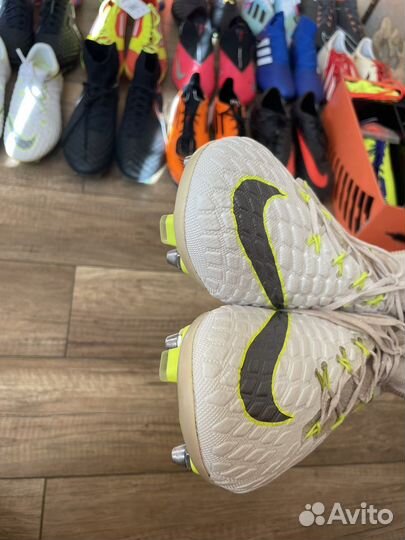 Бутсы Hypervenom Phantom 3 Elite SG Pro