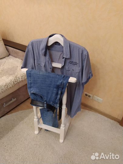 Вешалка для одежды деревянная