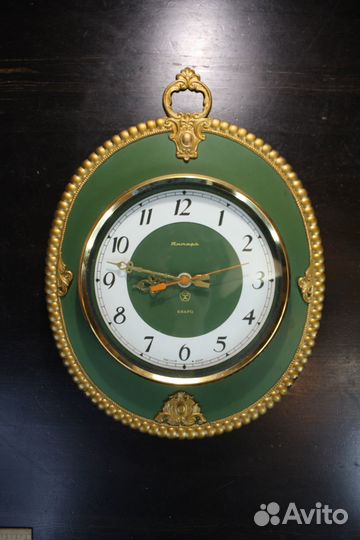 Часы настенные кварцевые 