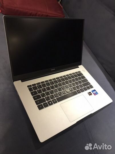 Ноутбук Honor MagicBook 15 R5/8/512 Gray