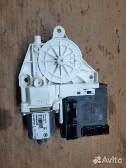 Мотор стеклоподъемника Volkswagen Jetta седан cthd