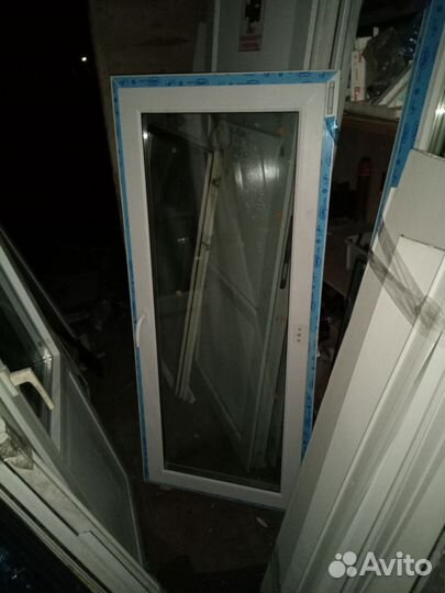 Окно 1640 мм, 715 мм. Пов откидное.Теплое