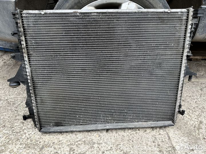 Радиатор охлаждения основной audi q7