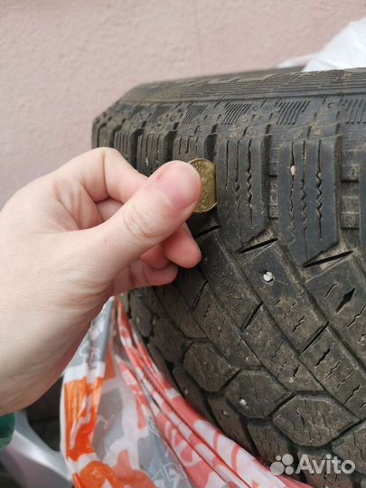 Gislaved Nord Frost 200 215/65 R16