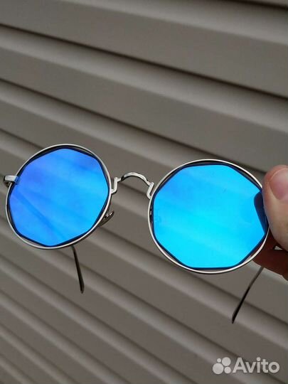 Солнцезащитные очки