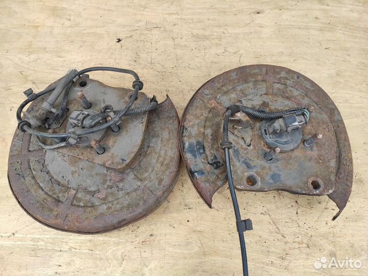 Ступица задняя на Opel Astra H Zafira B