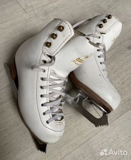 Фигурные коньки jackson freestyle 11 c