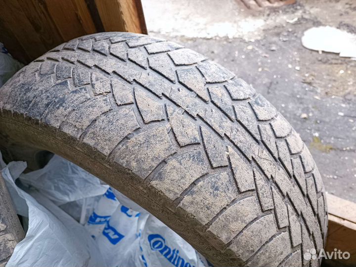 Saferich FRC18 235/65 R17 104D