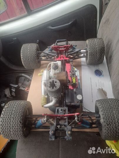 Машина на радиоуправлении с двс